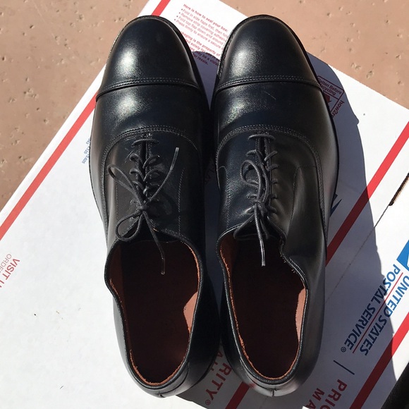 Allen Edmonds newer conditions 13/3E wide - Picture 2 of 15